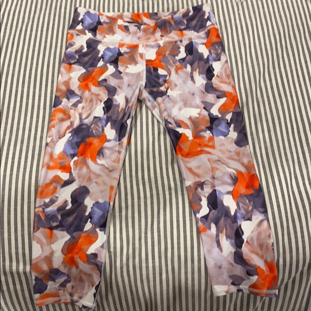Fabletics cropped leggings
